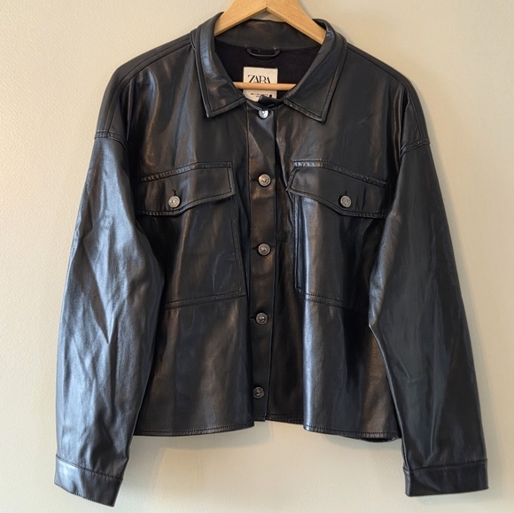 Zara Women's Faux Leather Oversize Cropped Button Down Shirt Black Size Large - Picture 8 of 12